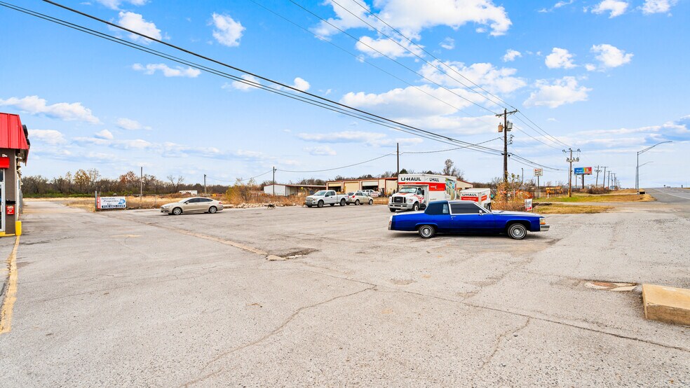 More Photos Of 1107-1111 W Shawnee St, Muskogee Auto Repair For Sale