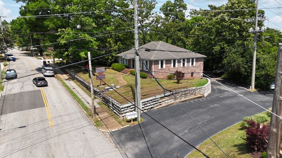 More Photos Of 300 Forest Ave, Chattanooga Office For Sale