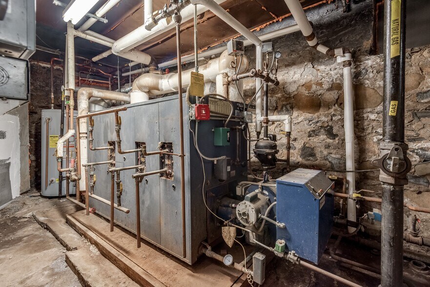 More Photos Of 561 Gates Ave, Brooklyn Apartments For Sale