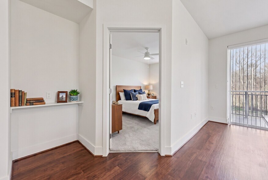 More Photos Of 9142 Richmond Hwy, Fort Belvoir Apartments For Lease