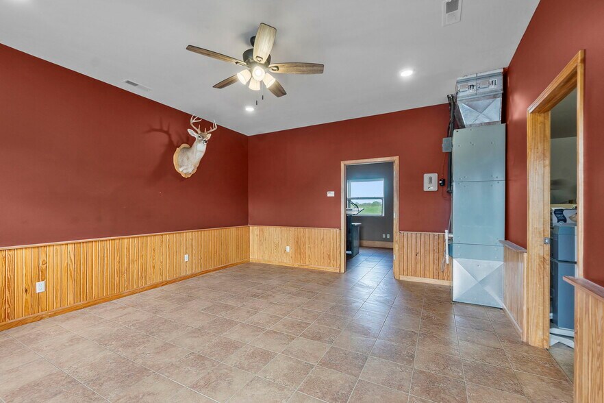 More Photos Of 250 West St, Frohna Office For Sale