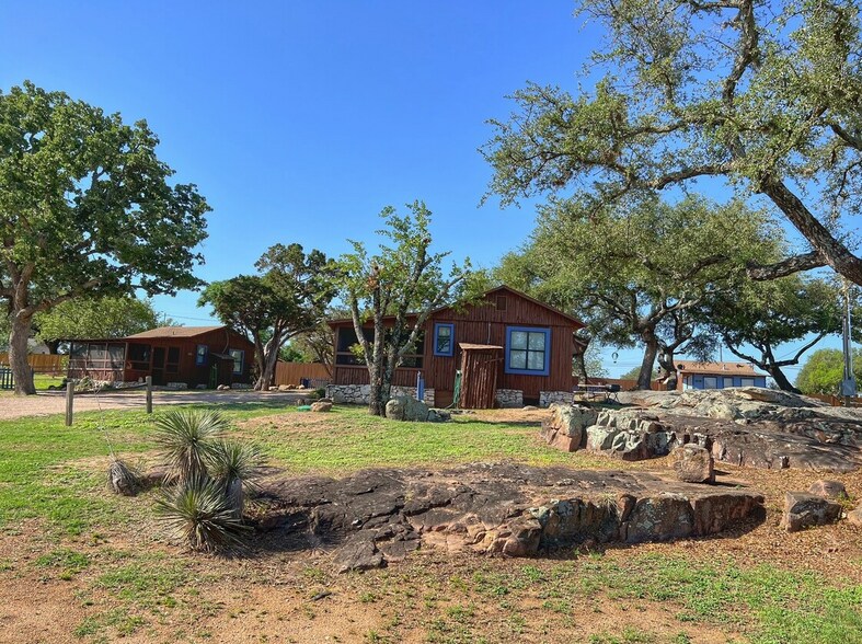More Photos Of 1400 Ranch Road 261, Buchanan Dam Hotel For Sale