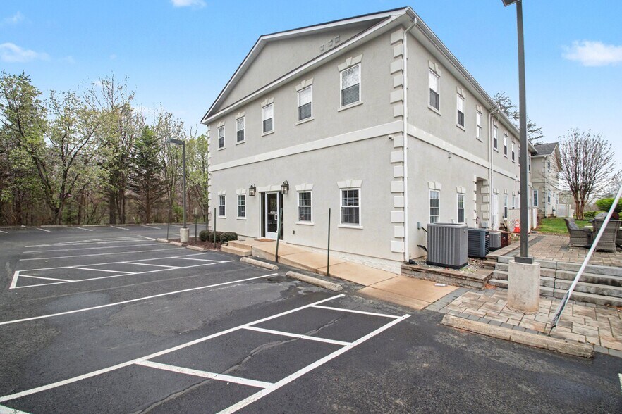 More Photos Of 1229 Garrisonville Rd, Stafford Medical For Lease