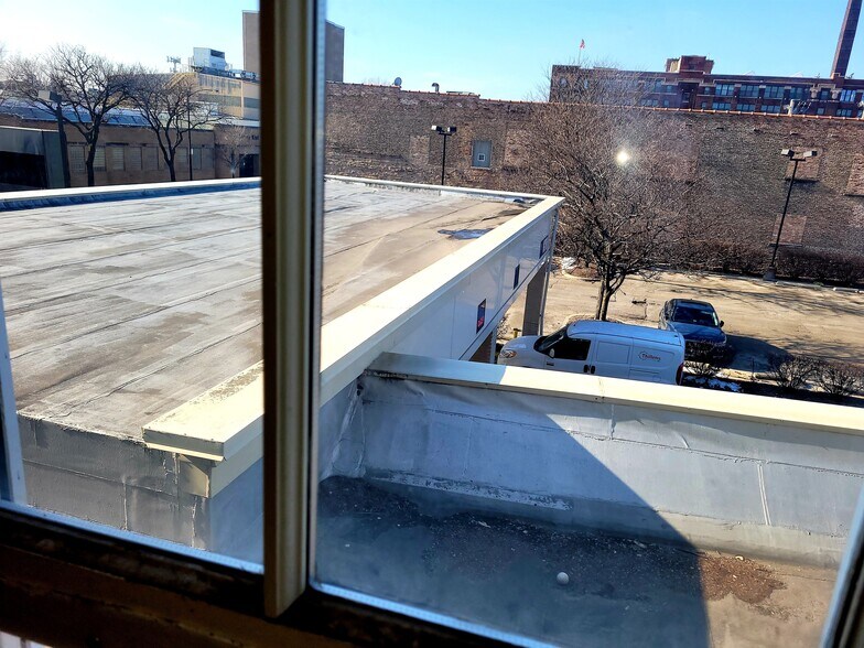 More Photos Of 1110 W 35th St, Chicago Office For Sale