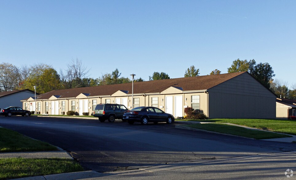 Primary Photo Of 4604 Jason Dr, Fort Wayne Apartments For Sale