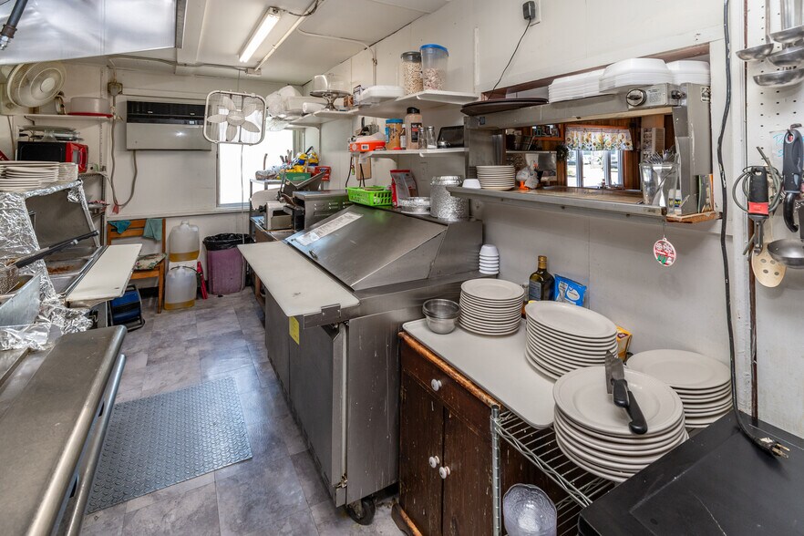 More Photos Of 36 John Ringo Rd, Ringoes Restaurant For Sale