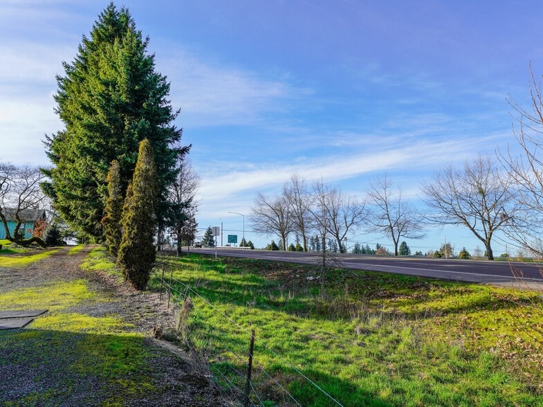 More Photos Of 4856 32nd Ave SE, Salem Industrial For Sale