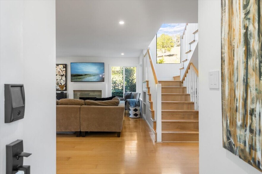 More Photos Of 1337 Creekside Ct, Healdsburg Multifamily For Sale