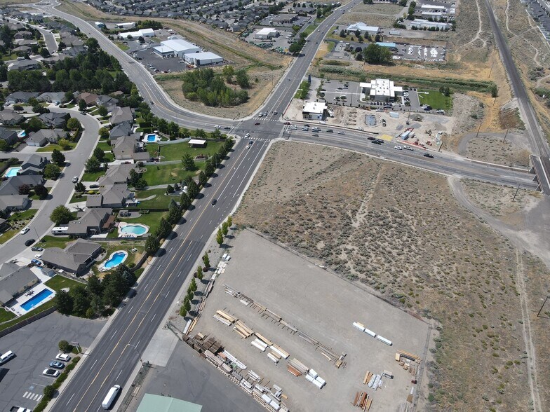 More Photos Of 8840 Clearwater ave, Kennewick General Retail For Lease