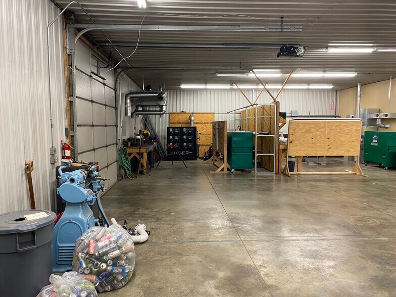 More Photos Of 6930 SR 67 Hwy, Muncie Light Distribution For Sale