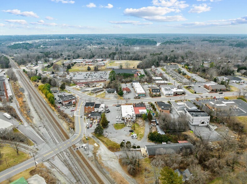 More Photos Of 109 E Main St, Jamestown Freestanding For Sale