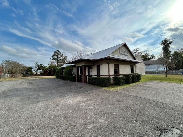 More Photos Of 45390 Green Ave, Callahan Office For Sale