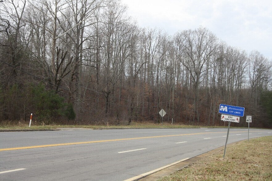 More Photos Of 2010 Spruce St, Martinsville Land For Sale
