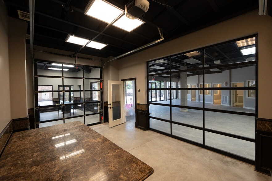 More Photos Of 12633 Shiloh Church Rd, Houston Warehouse For Sale