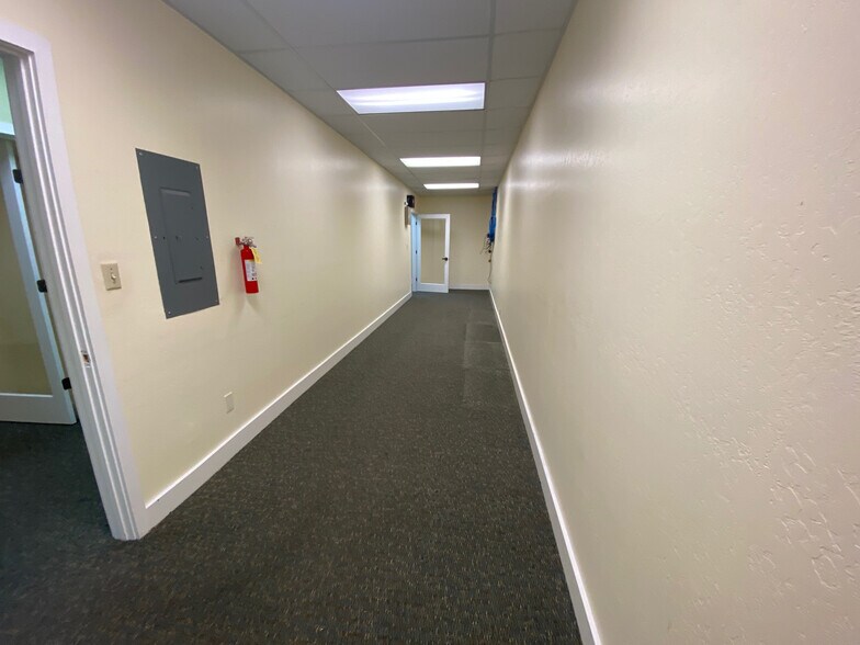 More Photos Of 201 John St, Salinas Office For Lease