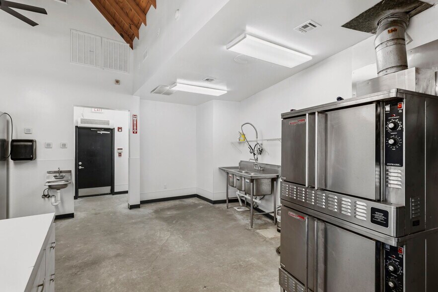 More Photos Of 9903 FM 2759 Rd, Richmond Specialty For Sale