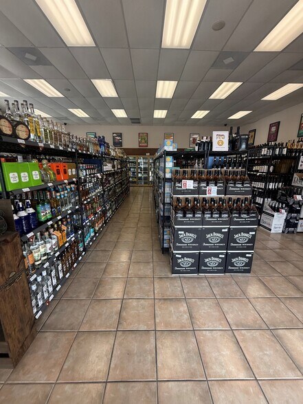 More Photos Of 850 N Bell Blvd, Cedar Park Unknown For Lease
