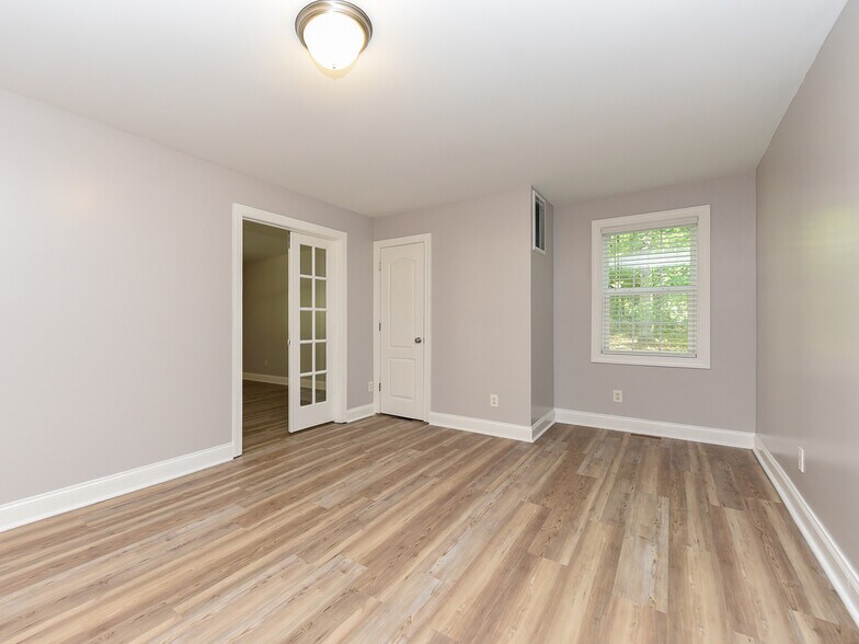 More Photos Of 225 Douglas St, Holly Springs Apartments For Sale