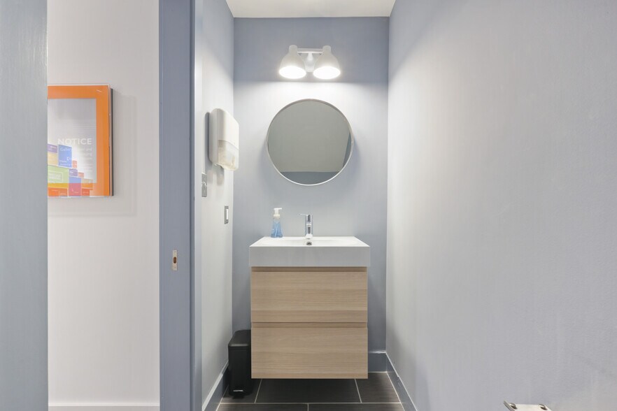 More Photos Of 1019 Cathedral St, Baltimore Office Residential For Sale