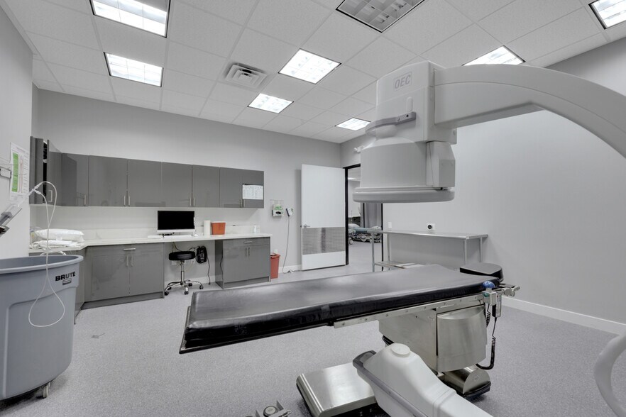 More Photos Of 375 N Stephanie St, Henderson Medical For Sale