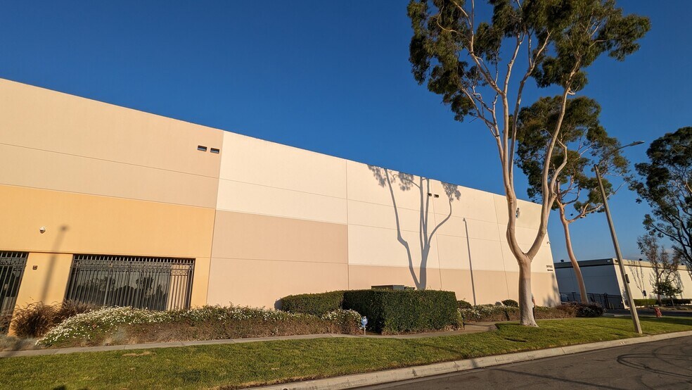 More Photos Of 19060 S Dominguez Hills Dr, Compton Warehouse For Sale