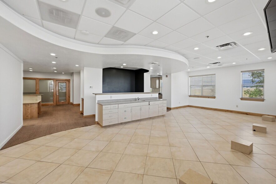 More Photos Of 7478 S Campus View Dr, West Jordan Medical For Lease