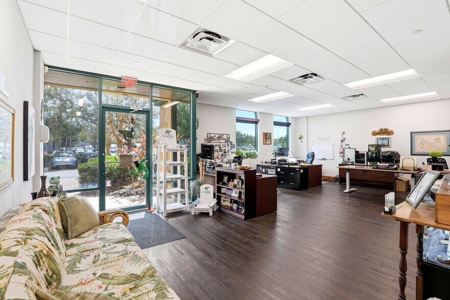 More Photos Of 6881 Kingspointe Pky, Orlando Flex For Sale