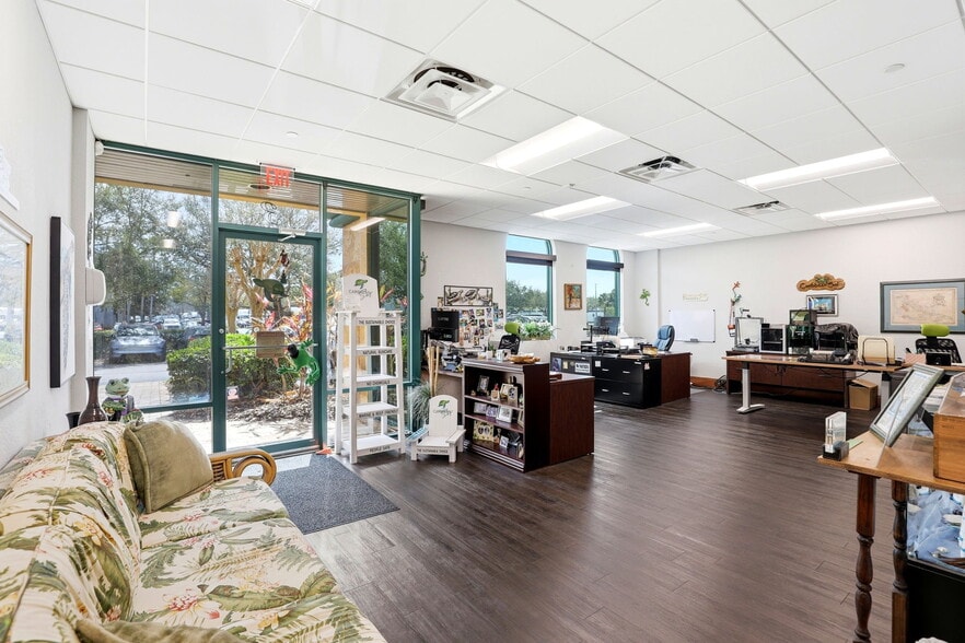 More Photos Of 6881 Kingspointe Pky, Orlando Flex For Sale