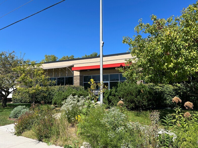 More Photos Of 2415 Braga Dr, Broadview Manufacturing For Sale