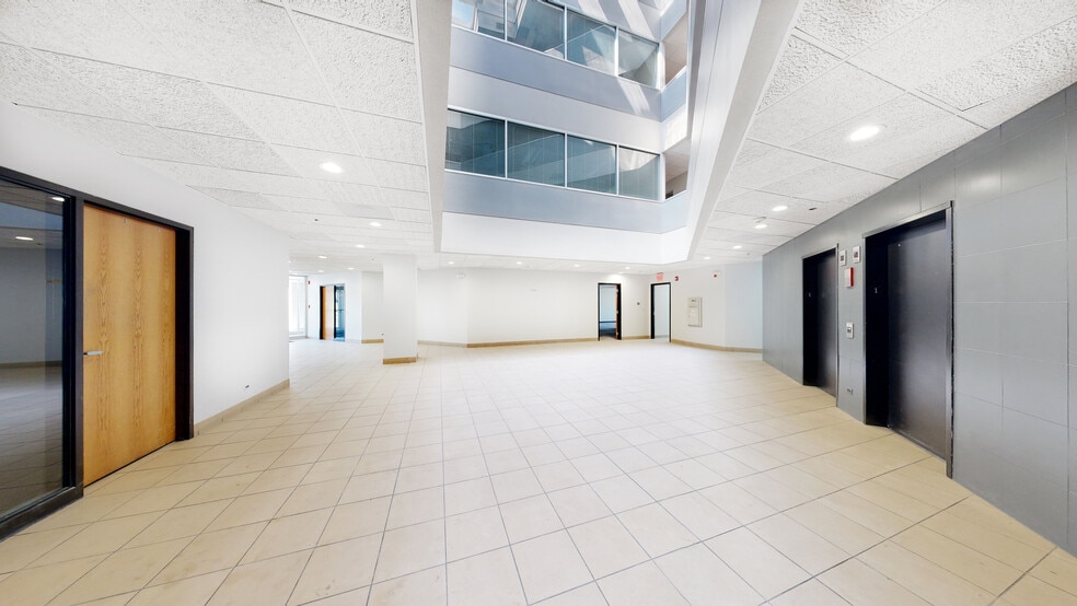 More Photos Of 1301 Basswood Rd, Schaumburg Office For Sale