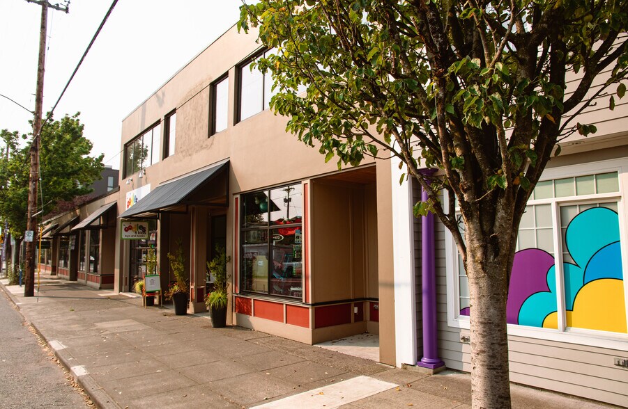 More Photos Of 7721 SE 13th Ave, Portland Storefront Retail Office For Lease