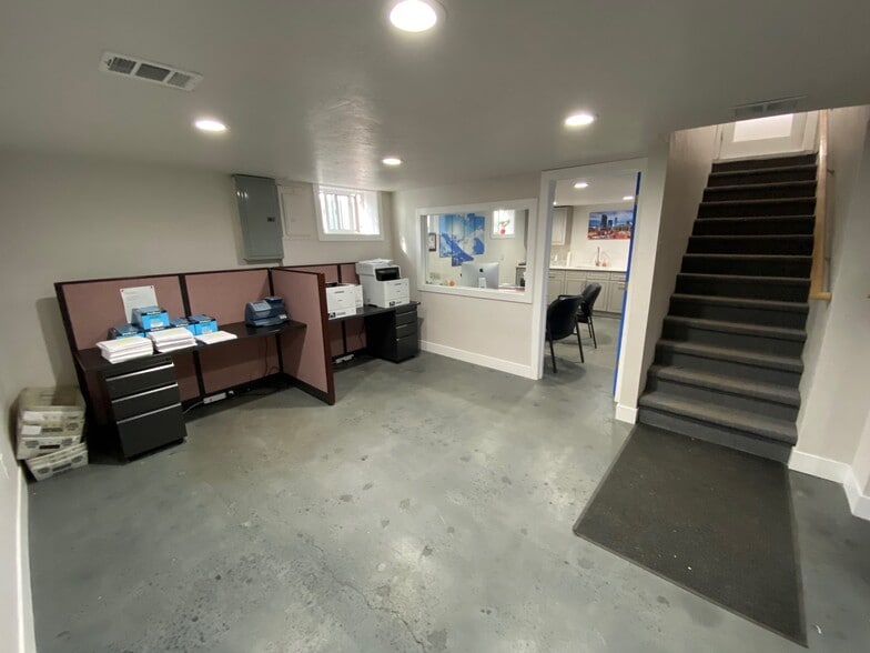 More Photos Of 7145 Lowell Blvd, Westminster Office For Lease