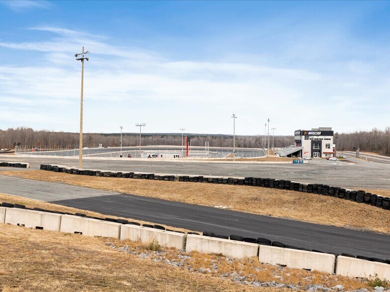 More Photos Of 6701 Dominion Garages Ave, Woodford Specialty For Sale