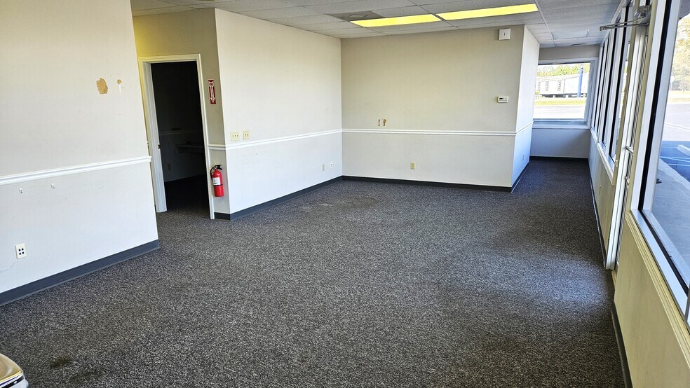 More Photos Of 12130 Us Highway 301 S, Statesboro Freestanding For Lease