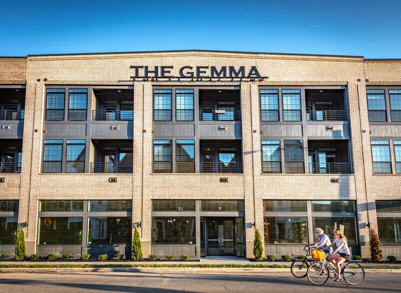 More Photos Of 1117 Oak St, Columbus Apartments For Lease