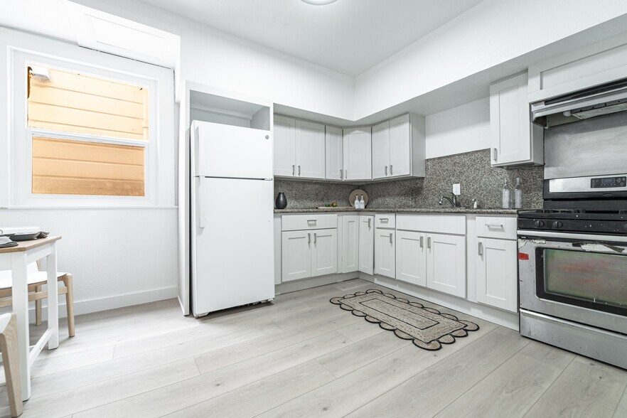 More Photos Of 1538 Thomas Ave, San Francisco Apartments For Sale