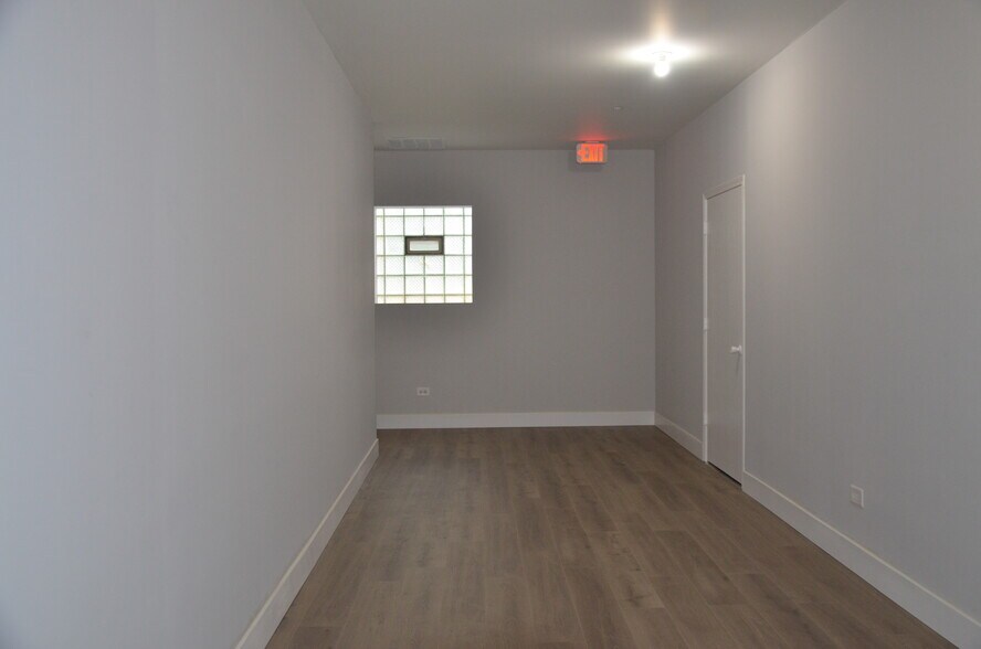More Photos Of 510 Collins St, Joliet Unknown For Lease