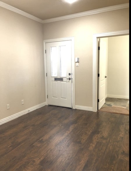 More Photos Of 1400 W Mayfield Rd, Arlington Loft Creative Space For Lease