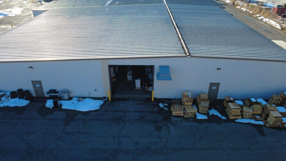 More Photos Of 6800 Northern Blvd, East Syracuse Truck Terminal For Sale