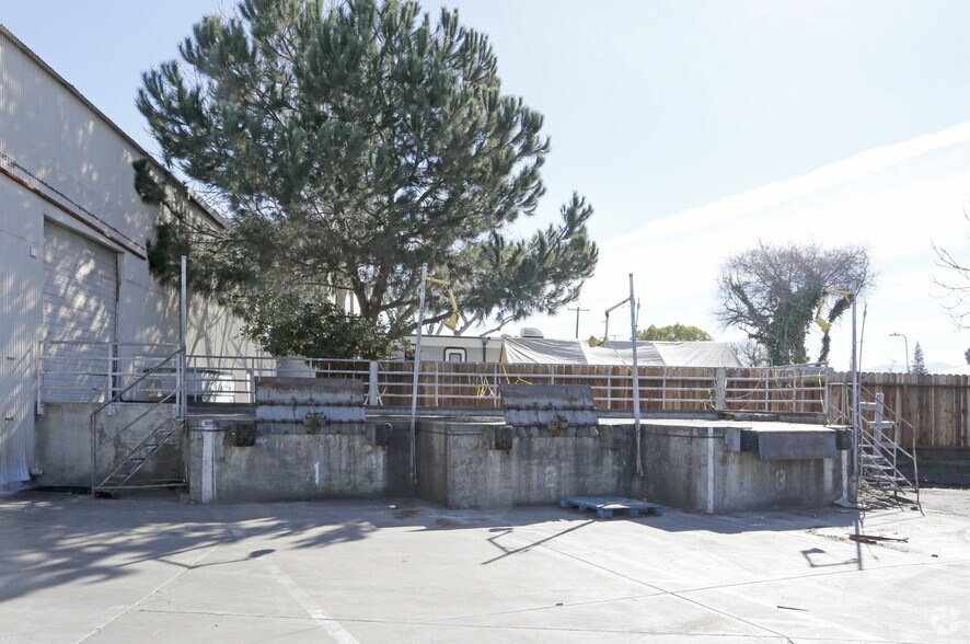 More Photos Of 1801 Smith Ave, San Jose Warehouse For Lease