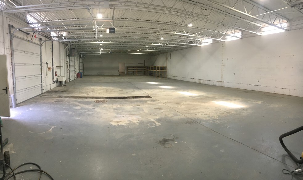 More Photos Of 735 Crofton St SE, Grand Rapids Warehouse For Lease