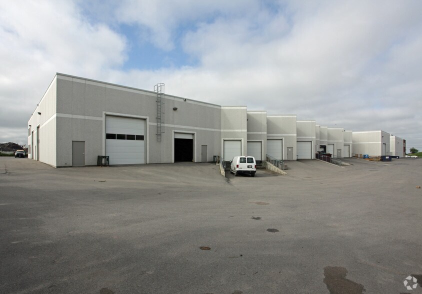 More Photos Of 10557 Keele St, Vaughan Light Manufacturing For Sale