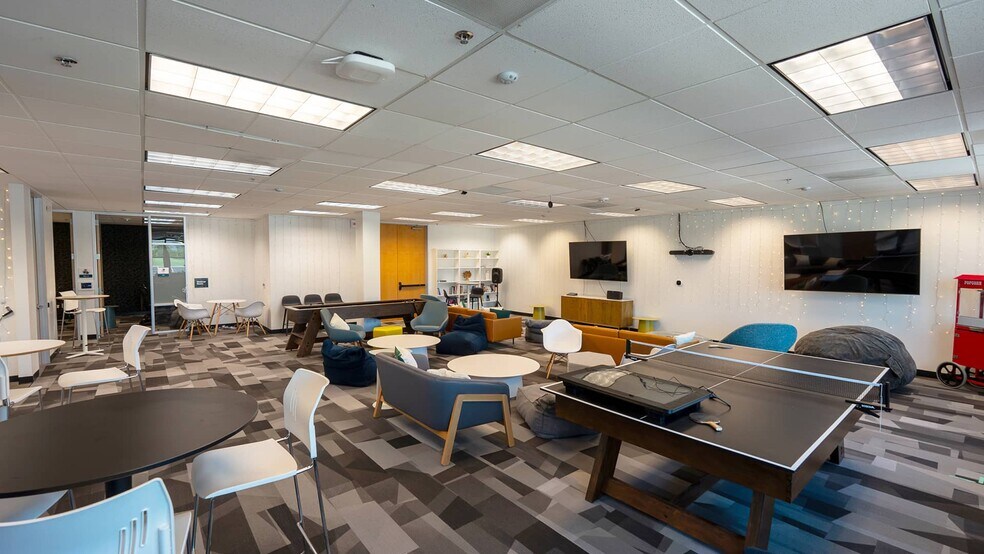 More Photos Of 12708 Riata Vista Cir, Austin Office For Lease