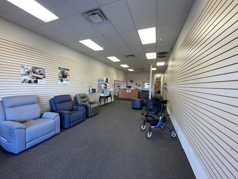 More Photos Of 1350 Parkway Dr, Blackfoot Bank For Lease