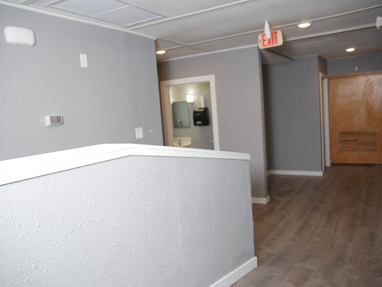 More Photos Of 224 S Main St, Zumbrota General Retail For Lease