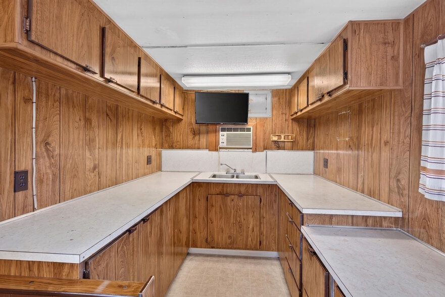 More Photos Of 7521 Parkhurst Dr, Houston Land For Sale