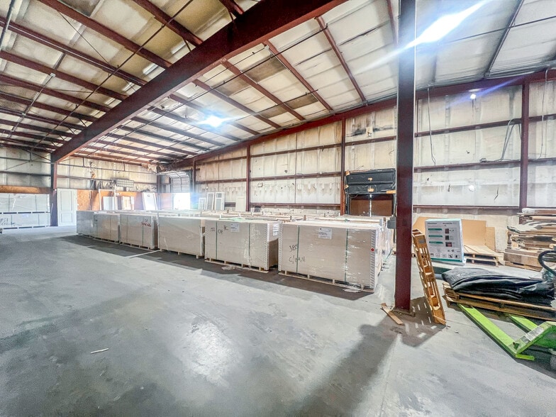 More Photos Of 1220 S 15th St, Wilmington Warehouse For Lease