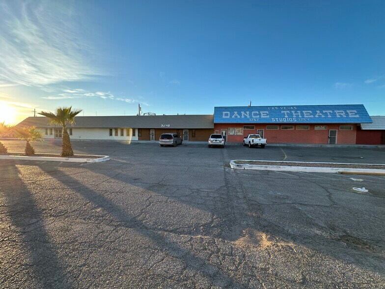 More Photos Of 3248 Civic Center Dr, North Las Vegas Storefront For Sale