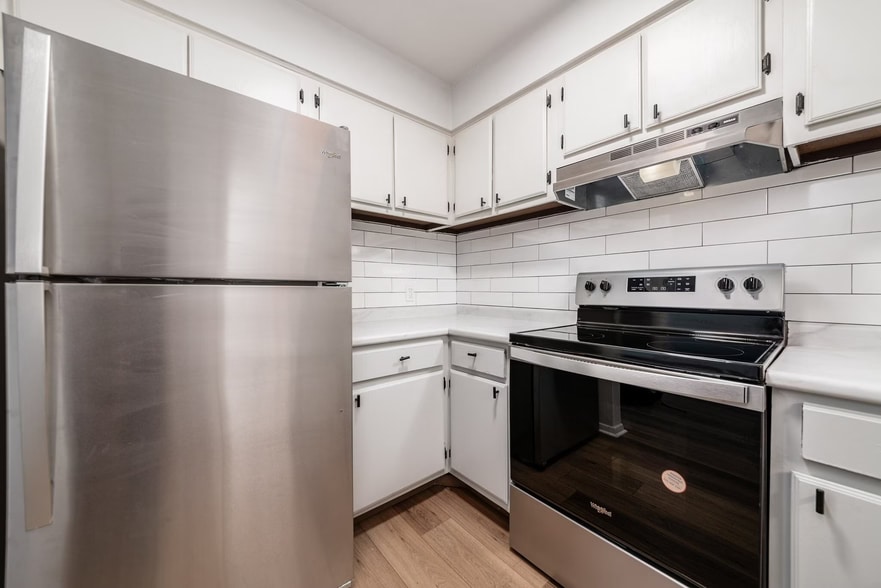 More Photos Of 4443-4445 Mobile Dr, Columbus Apartments For Sale