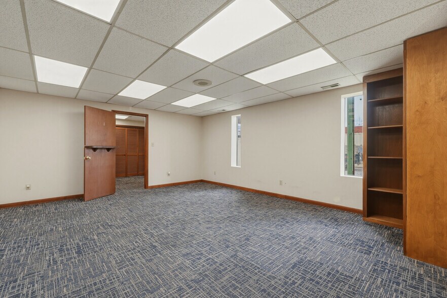 More Photos Of 3122 7th Ave, Charleston Office For Lease